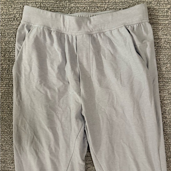 Lululemon Women’s Gray Joggers Size M Athletic Lounge Pants Drawstring - Picture 2 of 6